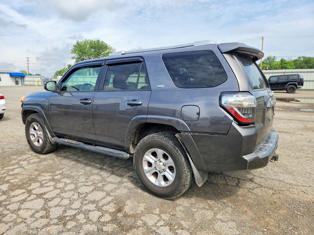 2016 TOYOTA 4RUNNER SR5 — снимка 2