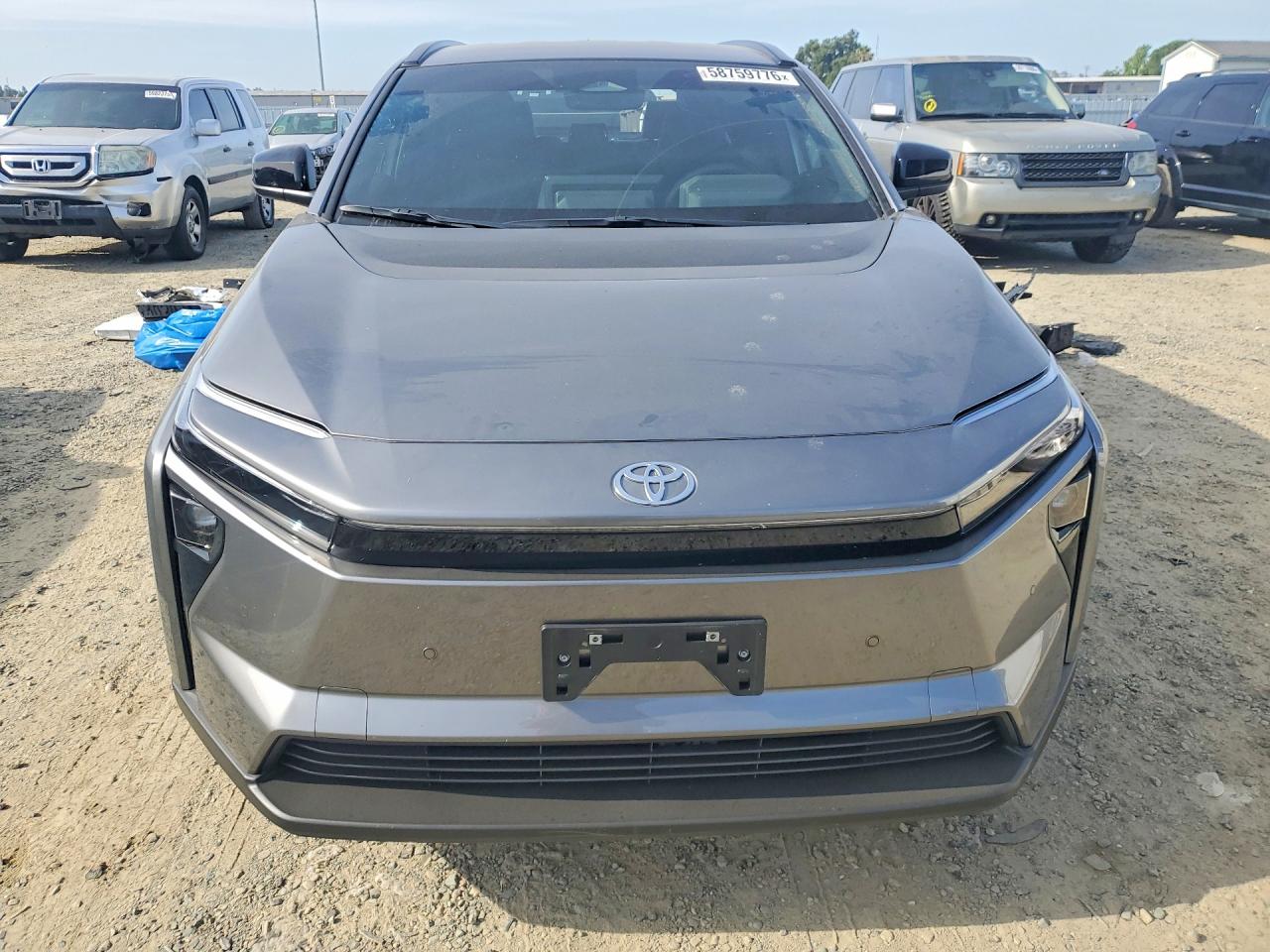2026 TOYOTA BZ XLE — снимка 5