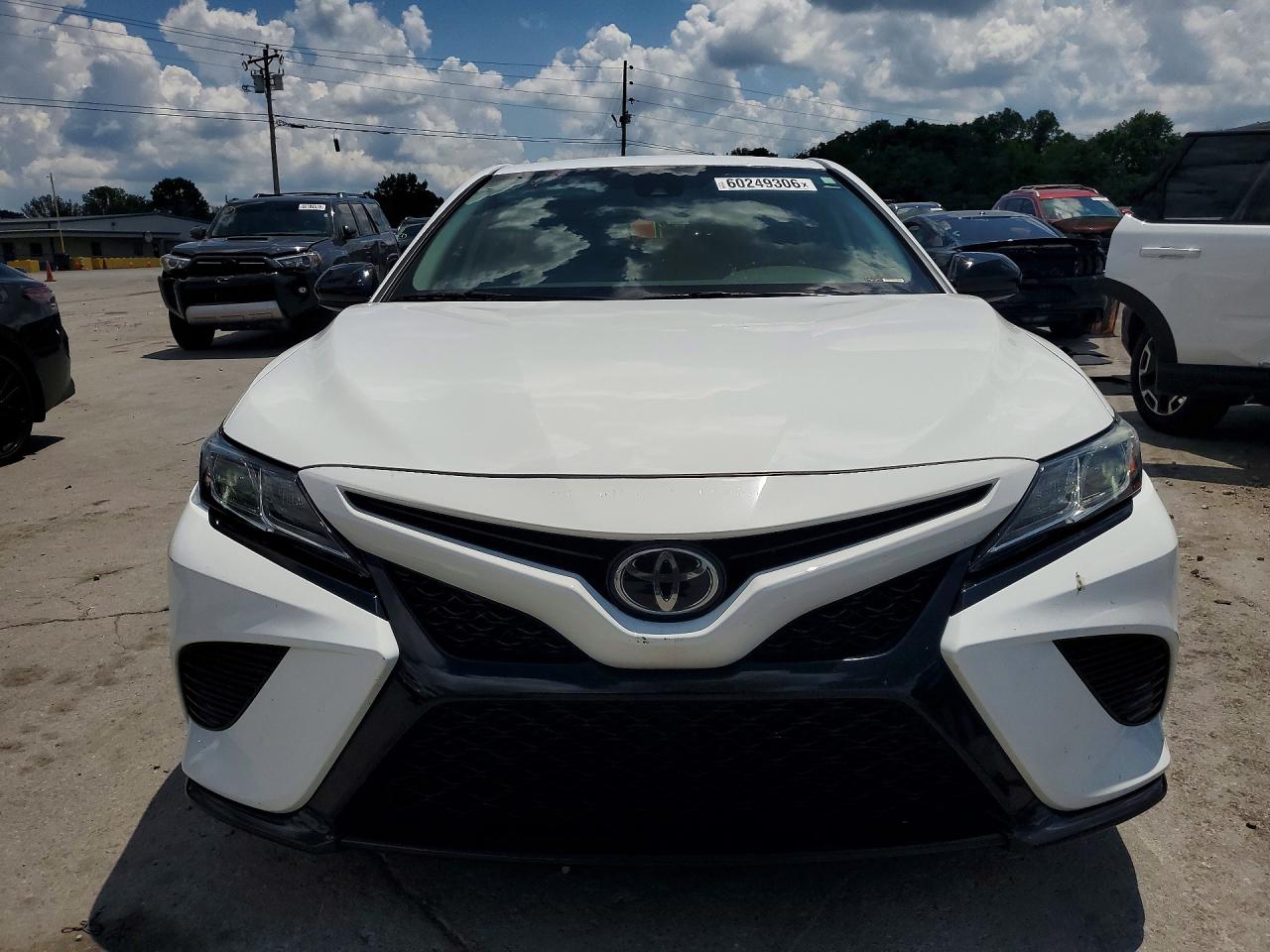 2020 TOYOTA CAMRY SE — снимка 5