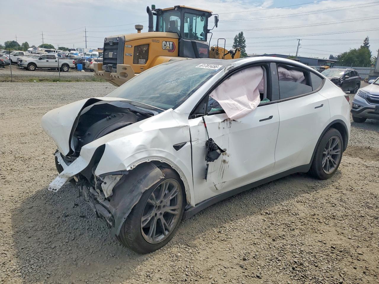 2025 TESLA MODEL Y