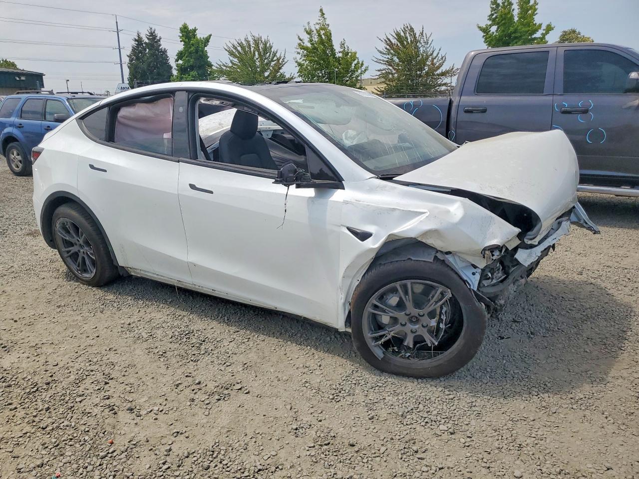 2025 TESLA MODEL Y — снимка 4