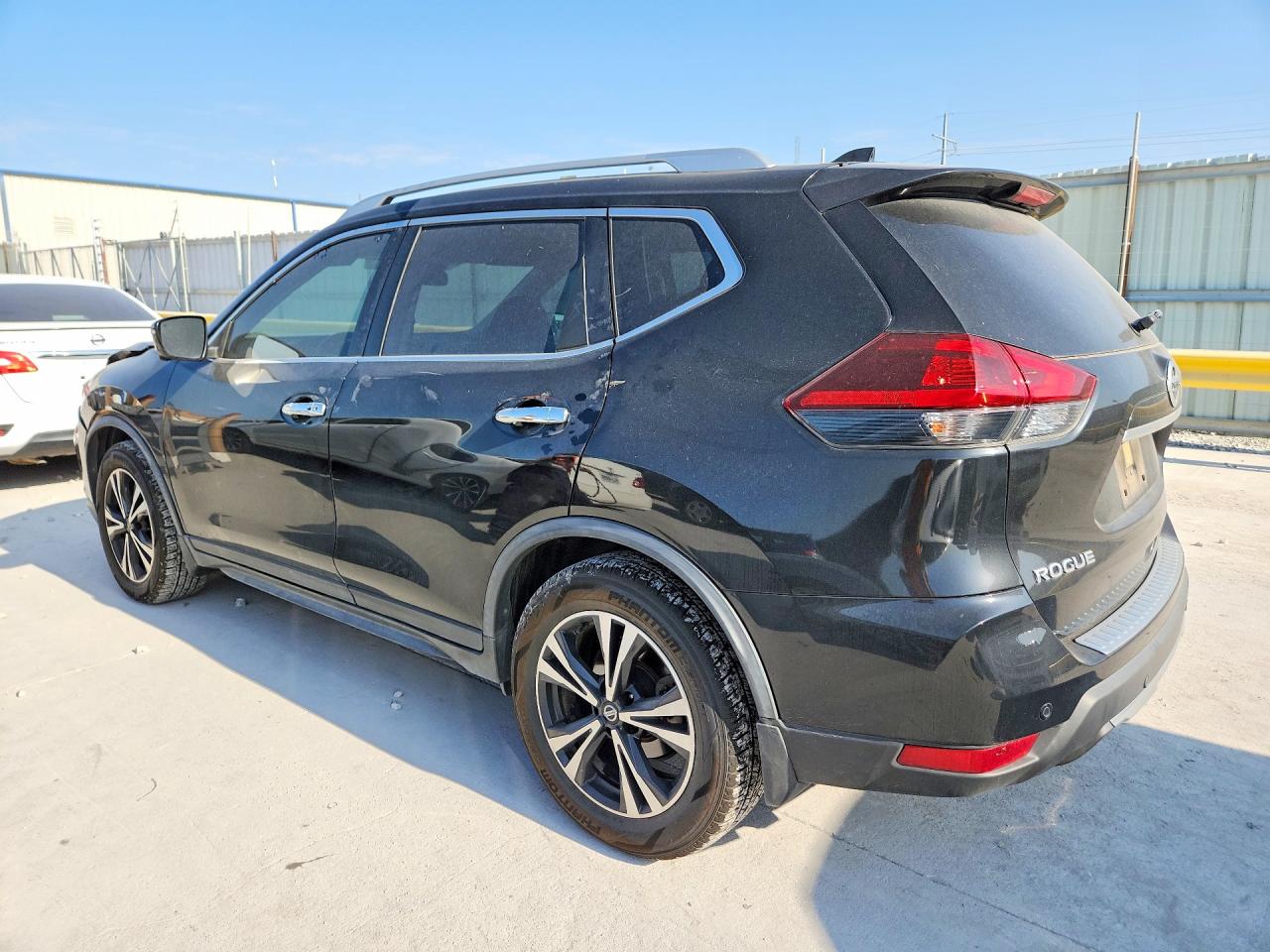 2019 NISSAN ROGUE SV — снимка 2