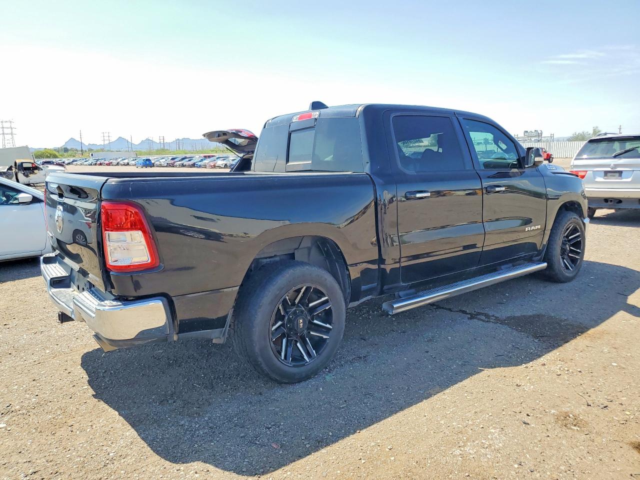 2019 RAM 1500 BIG HORN/LONE STAR — снимка 3