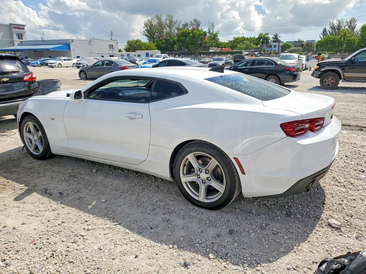 2021 CHEVROLET CAMARO LS — снимка 2