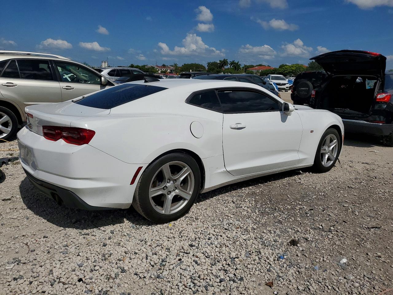 2021 CHEVROLET CAMARO LS — снимка 3