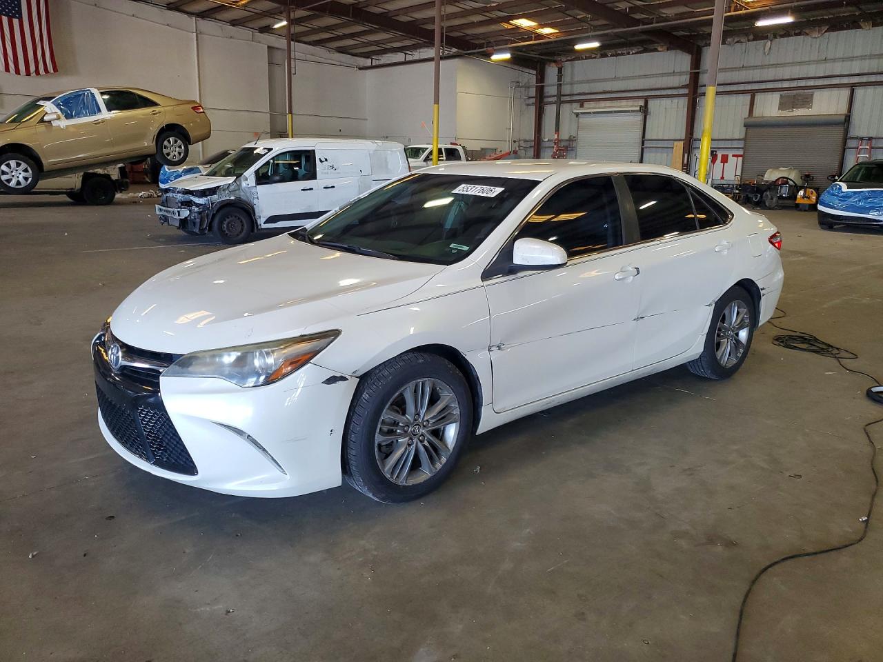 2015 TOYOTA CAMRY SE