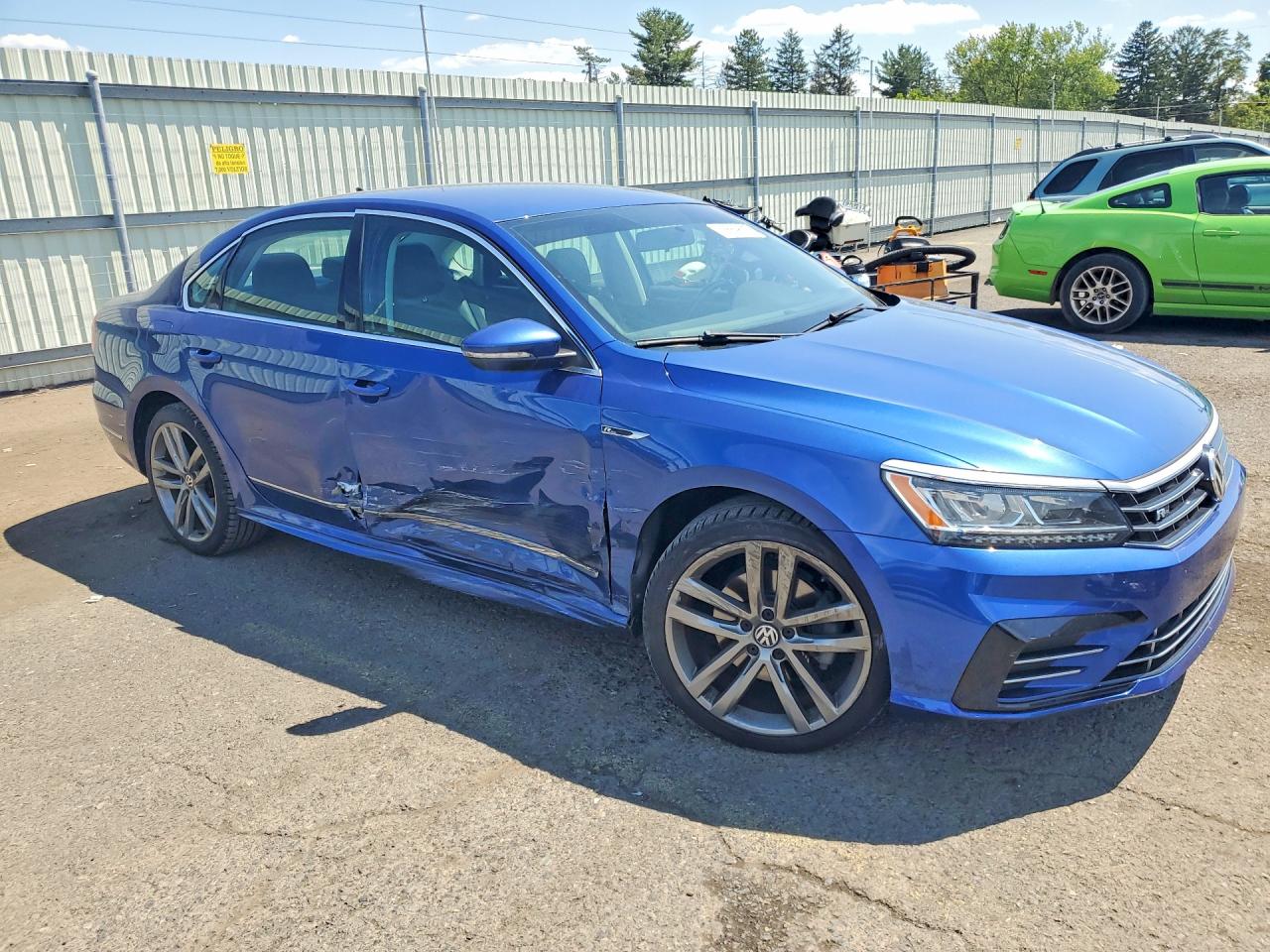2017 VOLKSWAGEN PASSAT R-LINE — снимка 4