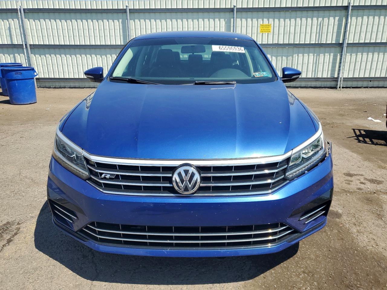2017 VOLKSWAGEN PASSAT R-LINE — снимка 5