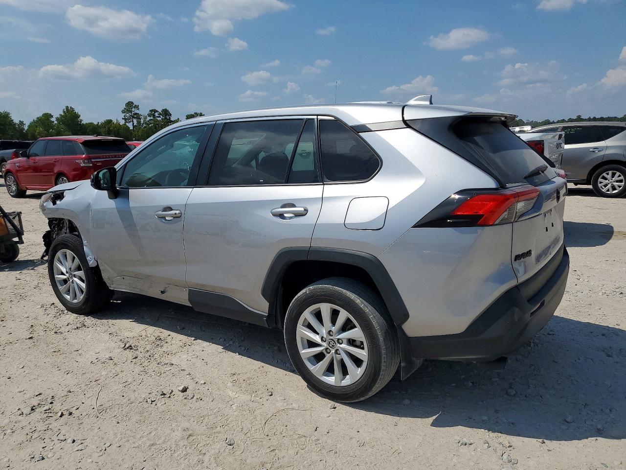 2023 TOYOTA RAV4 LE — снимка 2