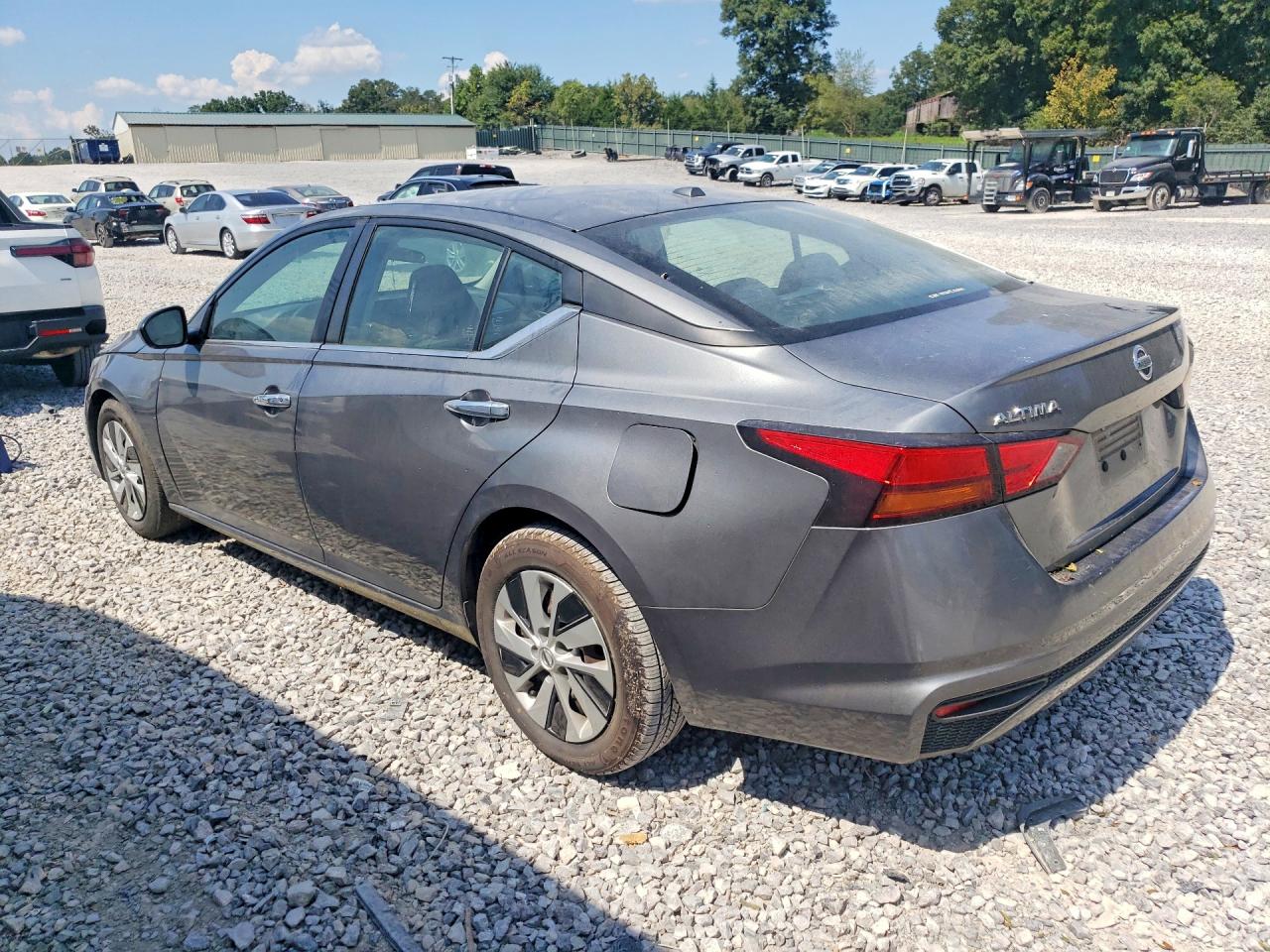 2019 NISSAN ALTIMA S — снимка 2