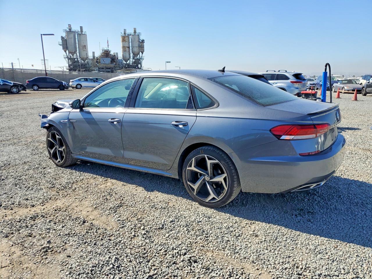 2020 VOLKSWAGEN PASSAT R-LINE — снимка 2