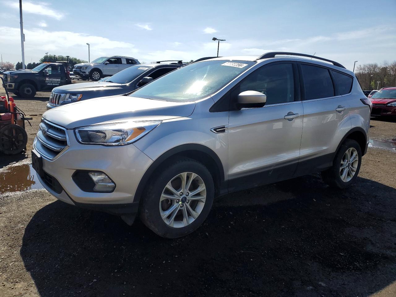 2018 FORD ESCAPE SE