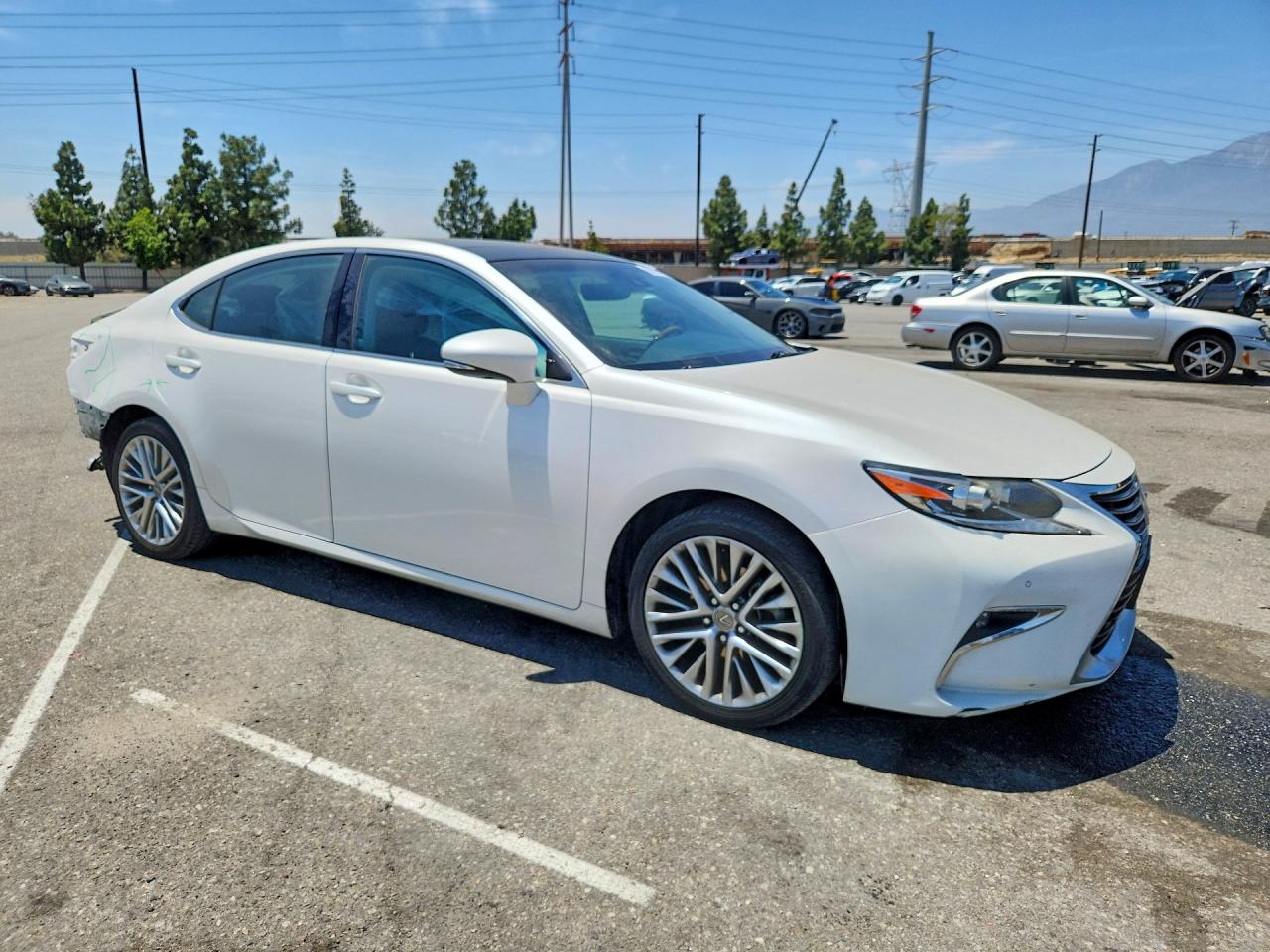 2016 LEXUS ES 350 — снимка 4