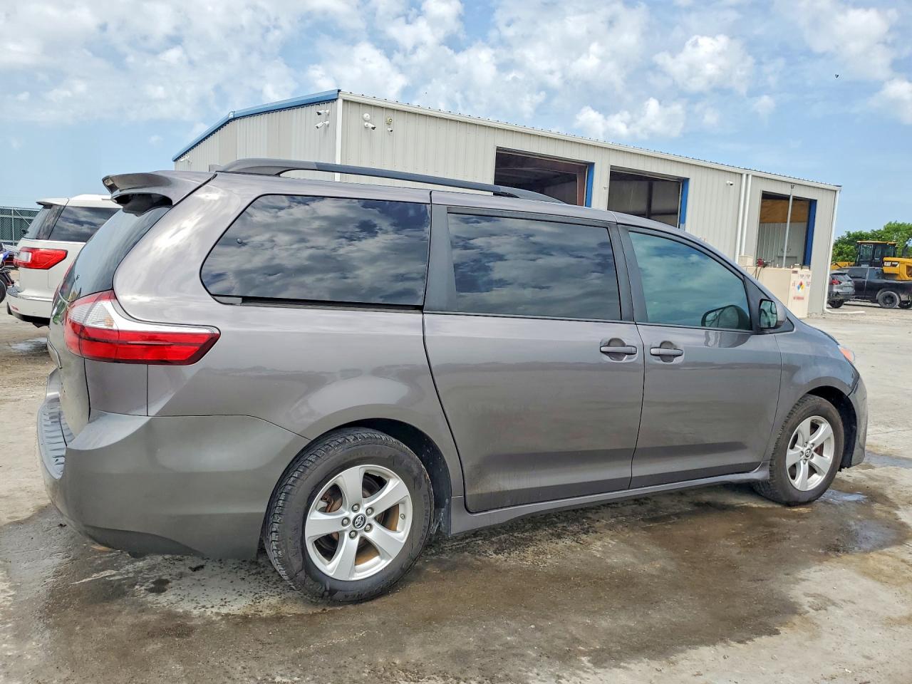 2018 TOYOTA SIENNA LE — снимка 3