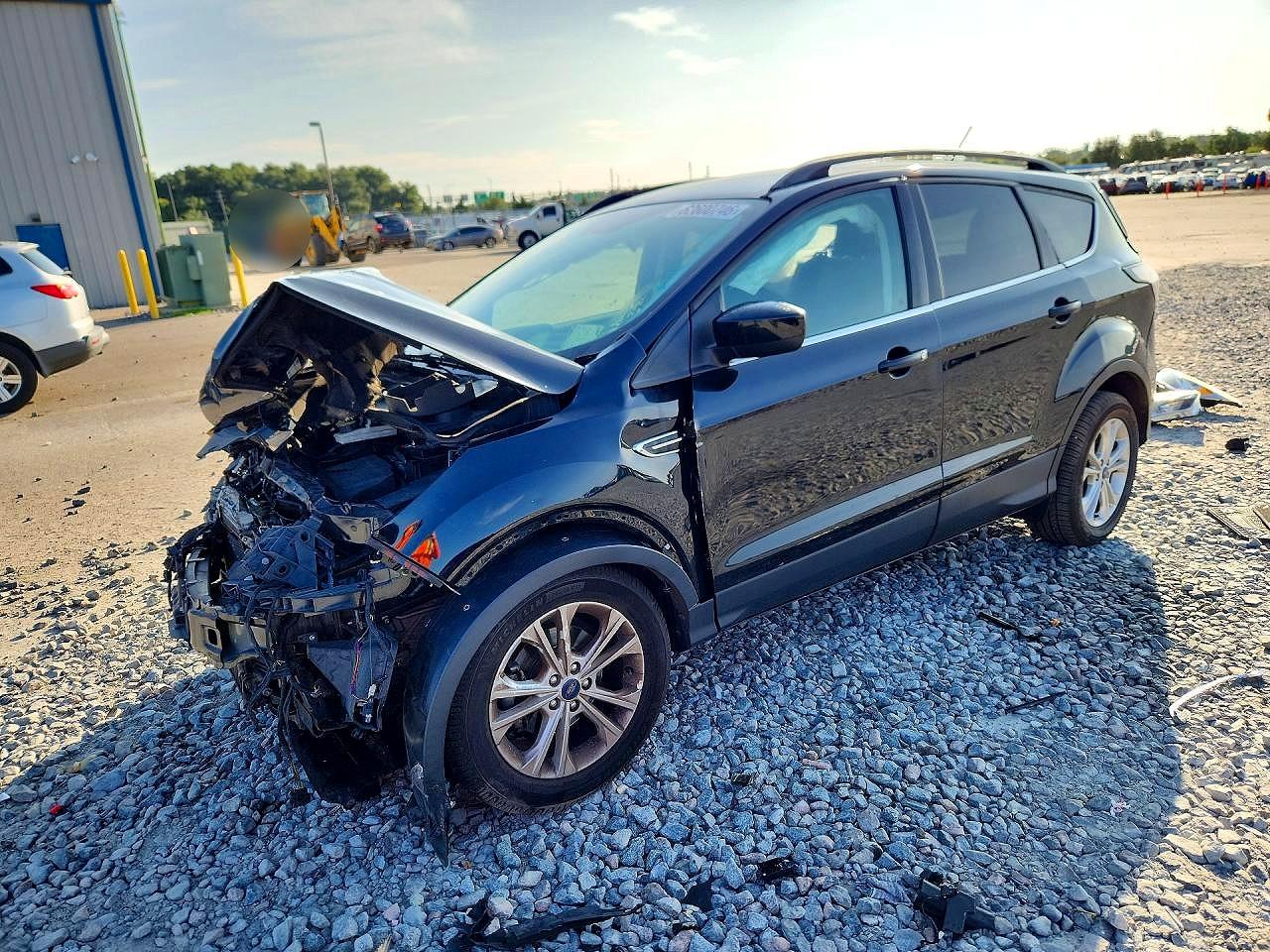 2018 FORD ESCAPE SE