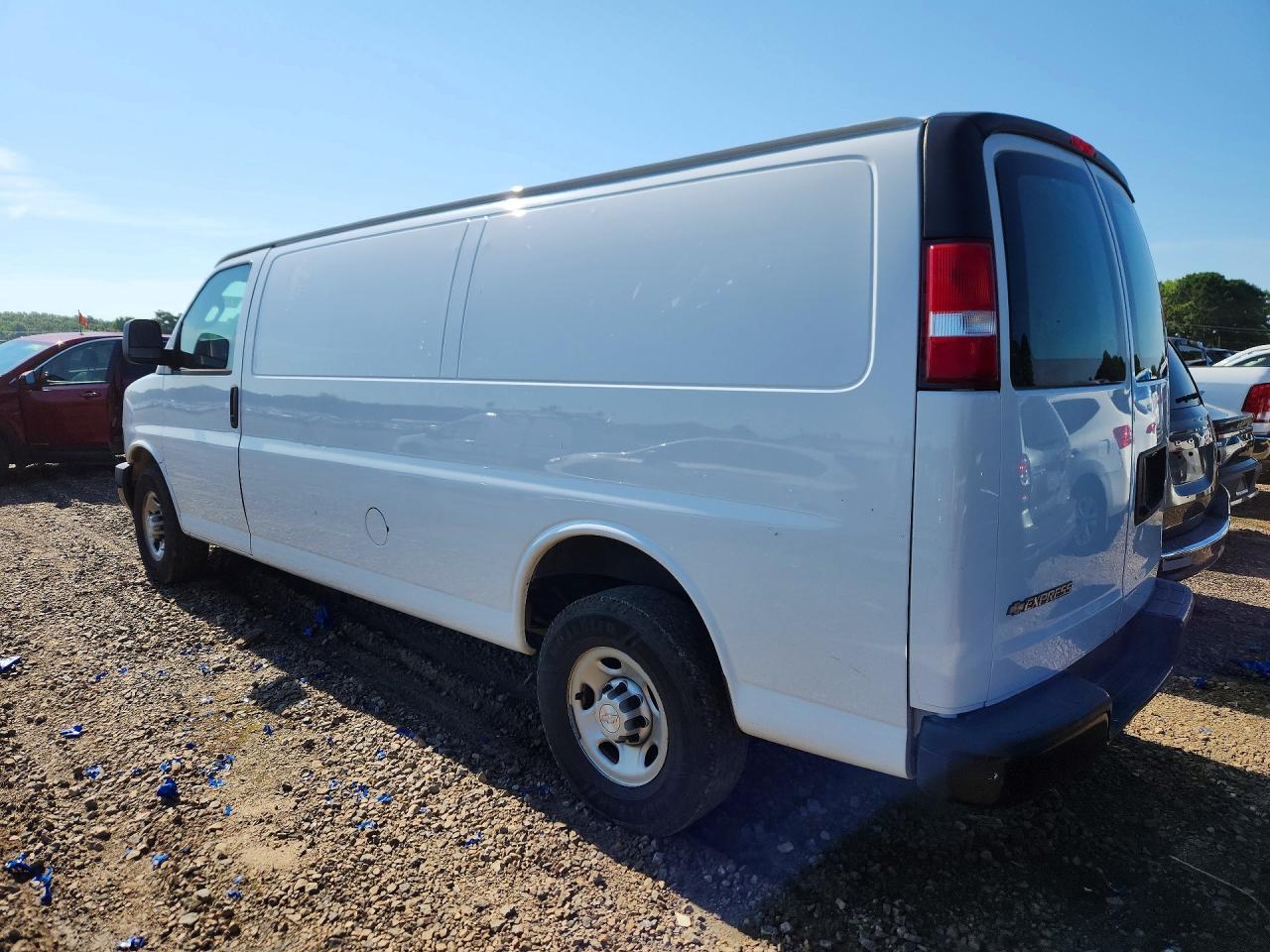 2019 CHEVROLET EXPRESS G2500 — снимка 2