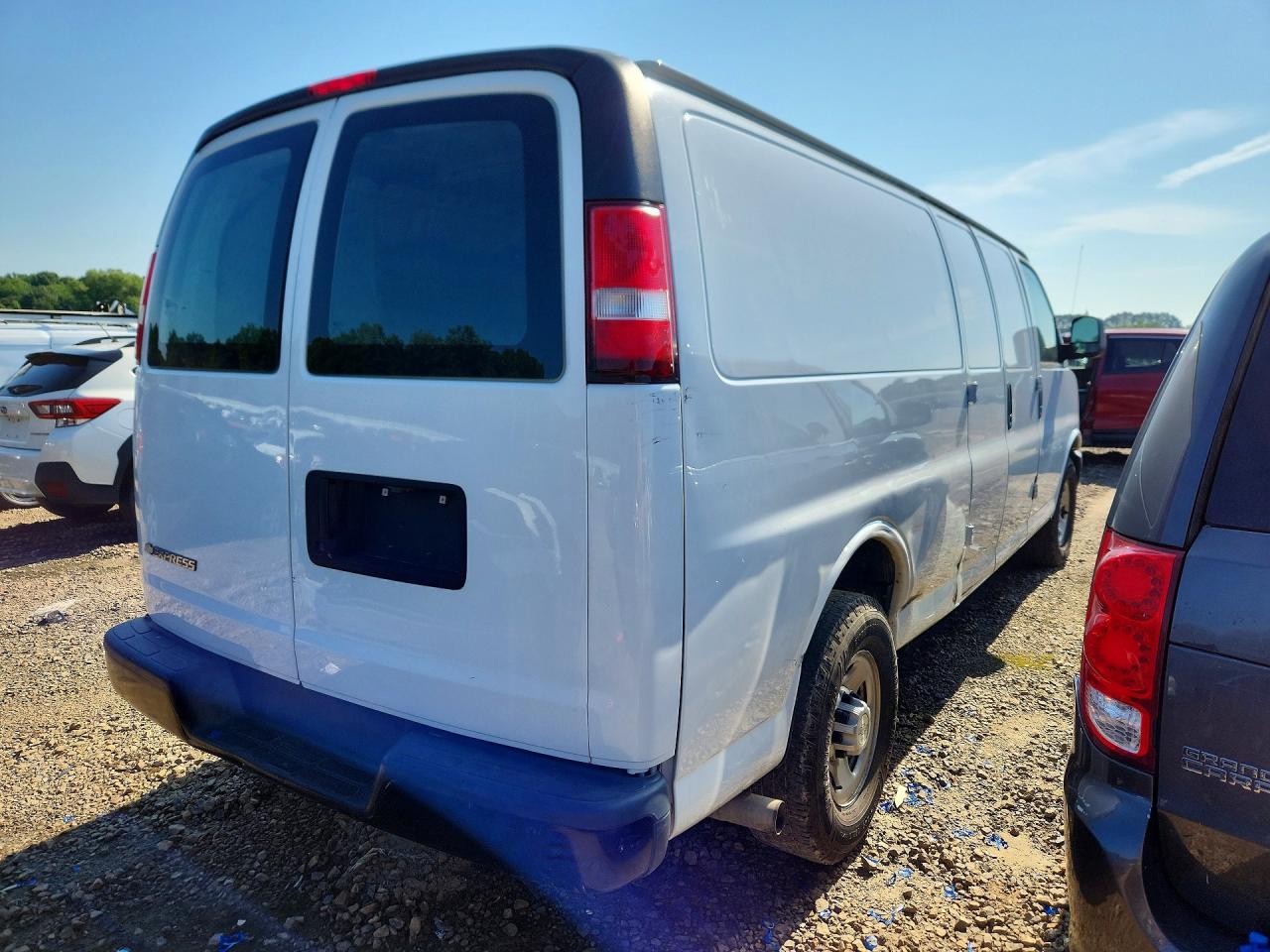 2019 CHEVROLET EXPRESS G2500 — снимка 3
