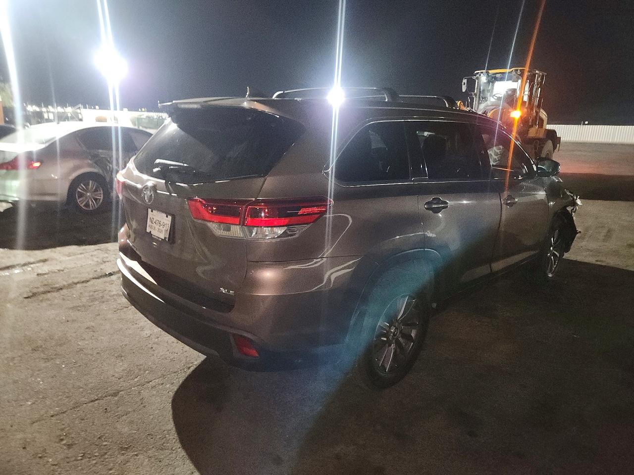 2017 TOYOTA HIGHLANDER XLE — снимка 3