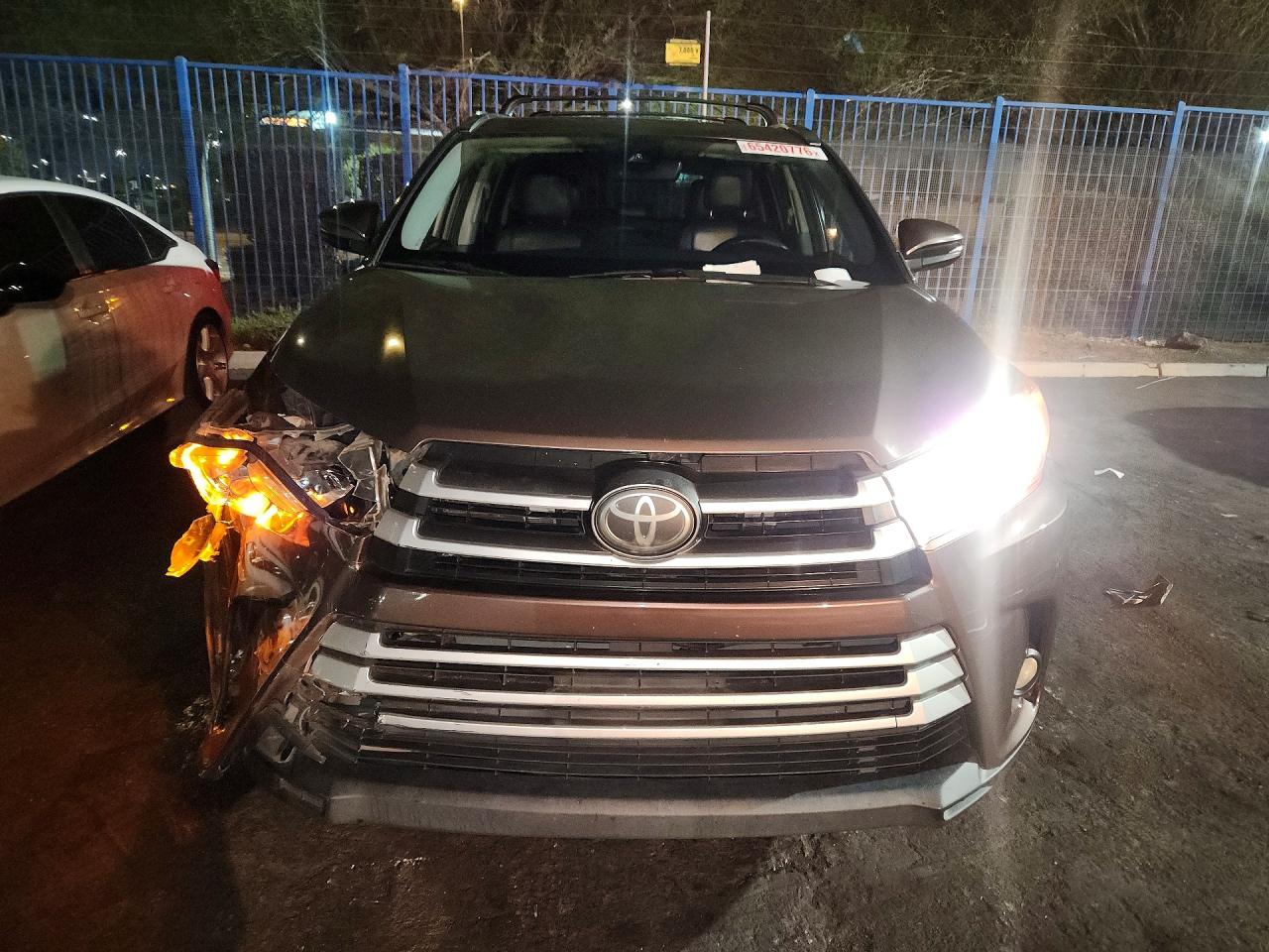 2017 TOYOTA HIGHLANDER XLE — снимка 5