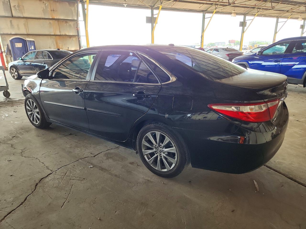 2015 TOYOTA CAMRY XLE — снимка 2