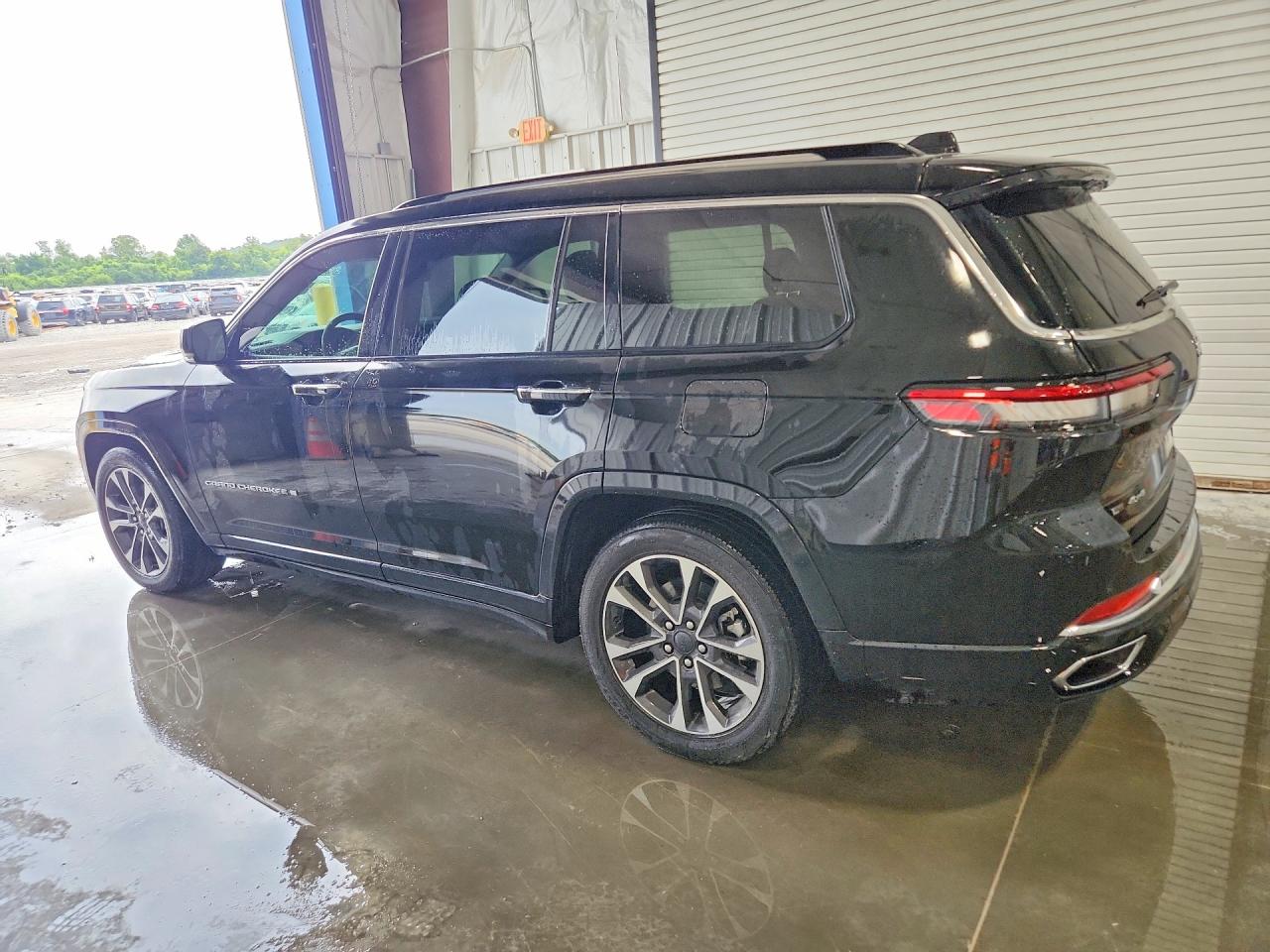 2023 JEEP GRAND CHEROKEE L OVERLAND — снимка 2