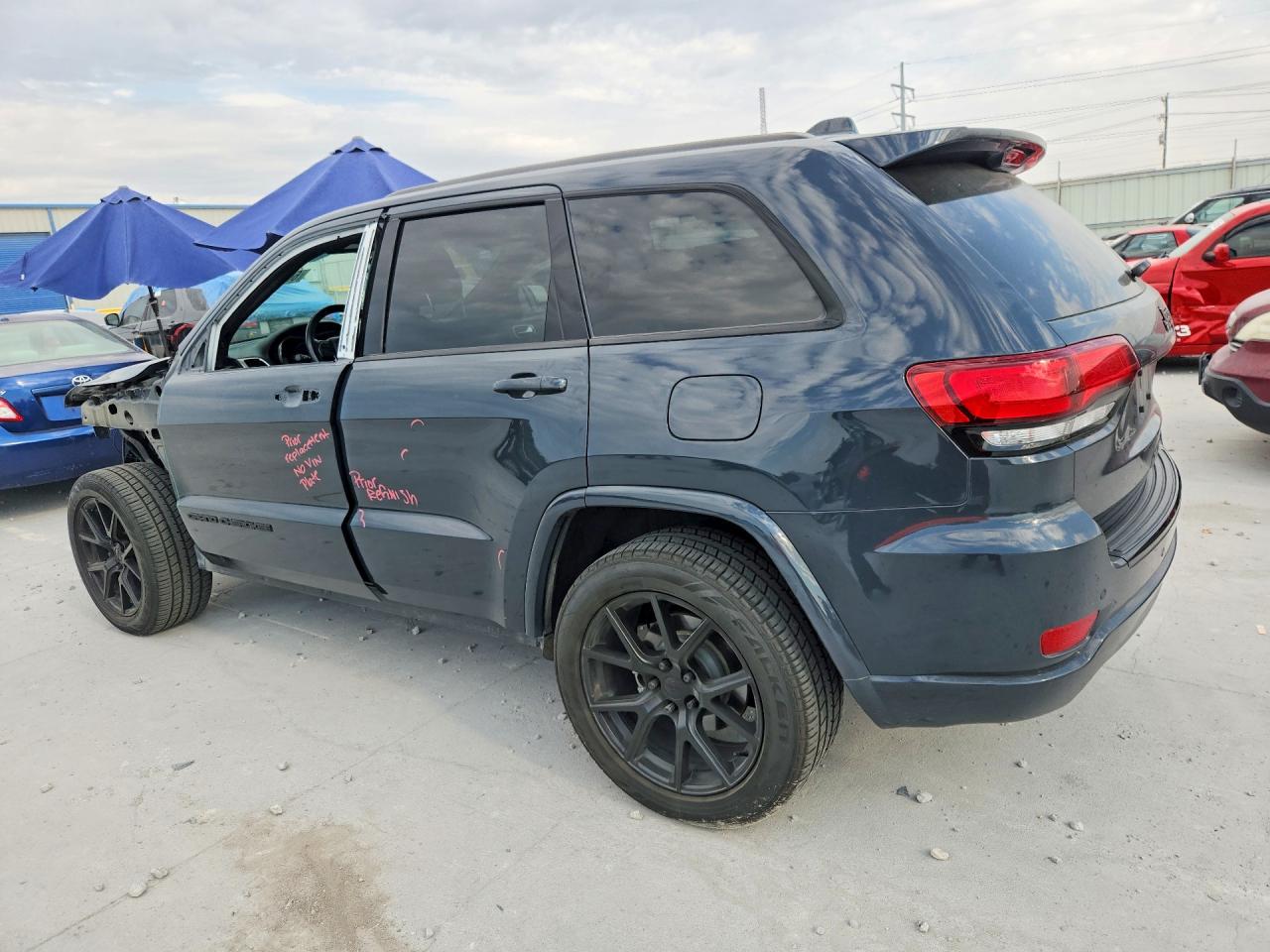 2017 JEEP GRAND CHEROKEE LAREDO — снимка 2