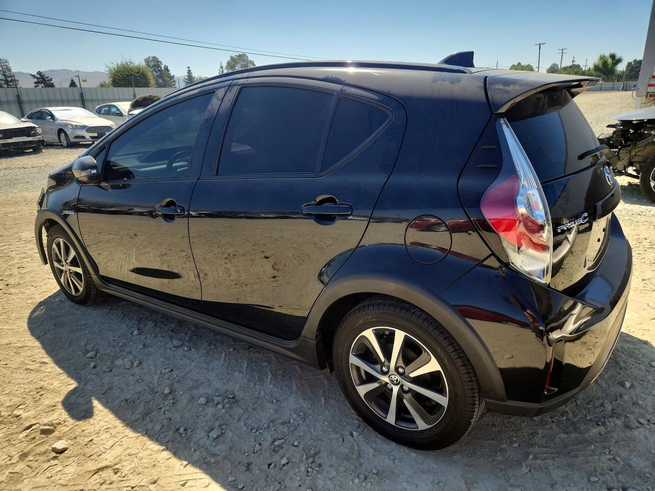 2018 TOYOTA PRIUS C THREE — снимка 2