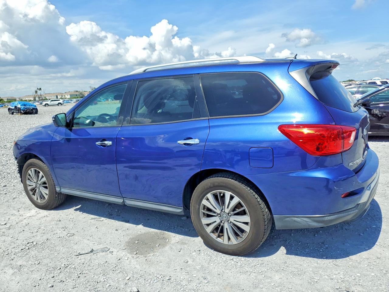 2018 NISSAN PATHFINDER SV — снимка 2