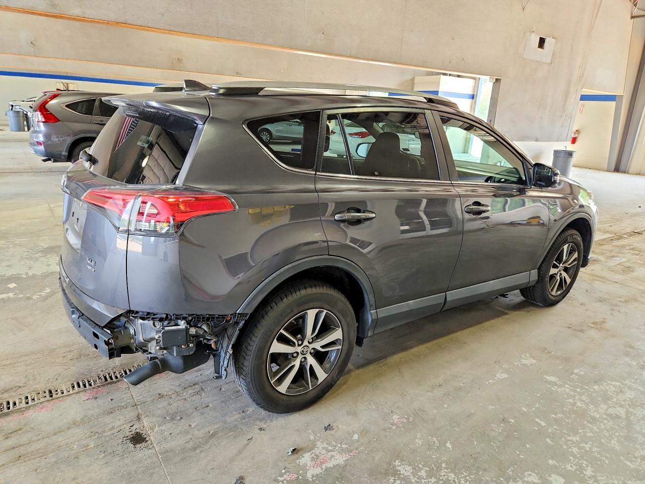 2018 TOYOTA RAV4 XLE — снимка 3
