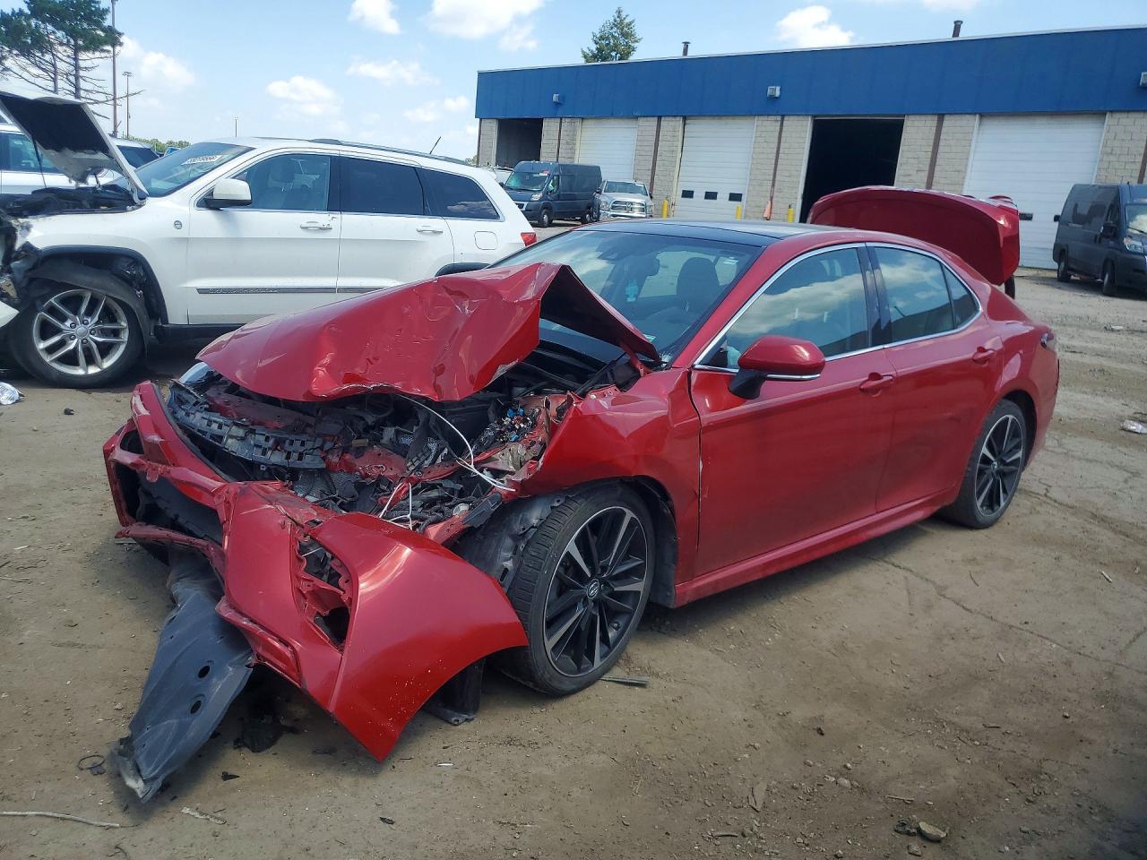 2019 TOYOTA CAMRY XSE V6