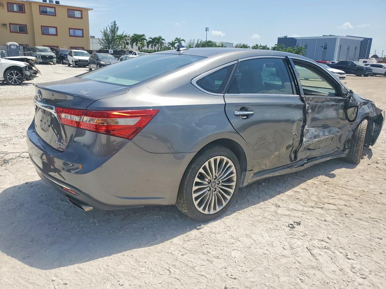 2018 TOYOTA AVALON LIMITED — снимка 3