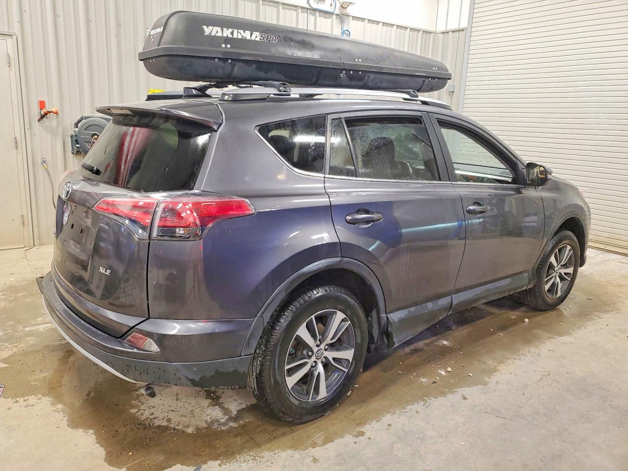 2017 TOYOTA RAV4 XLE — снимка 3