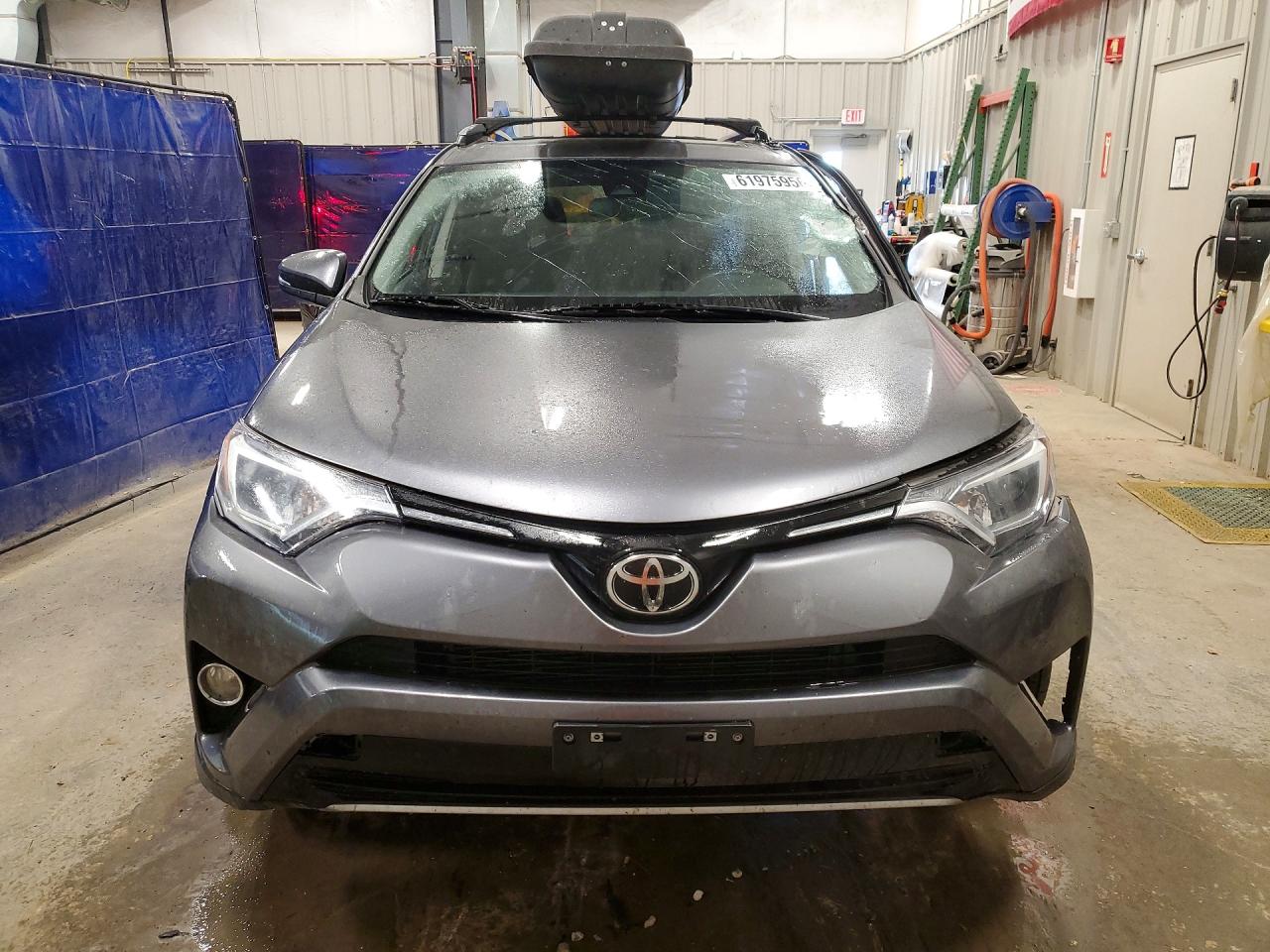 2017 TOYOTA RAV4 XLE — снимка 5