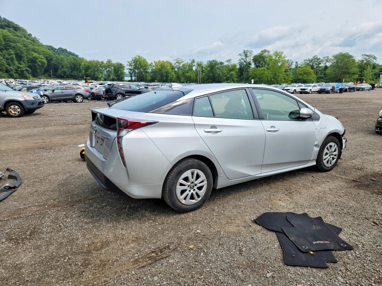 2016 TOYOTA PRIUS TWO — снимка 3