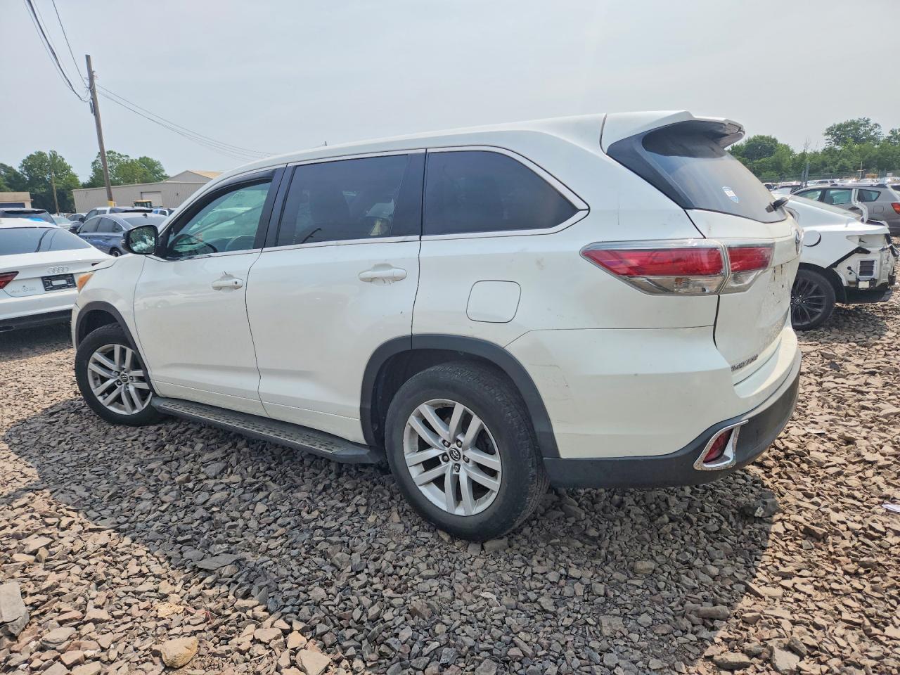 2016 TOYOTA HIGHLANDER LE — снимка 2