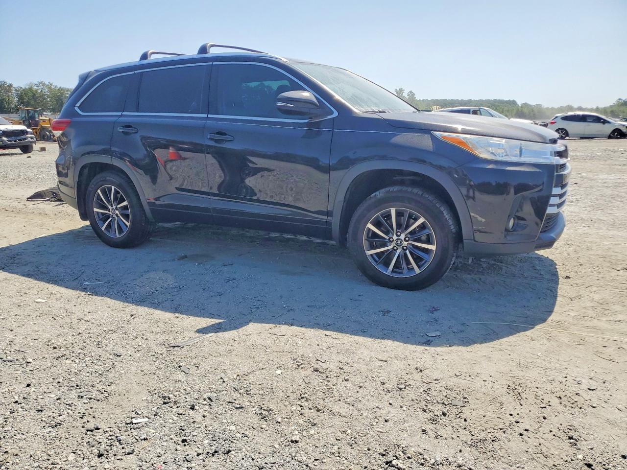 2017 TOYOTA HIGHLANDER XLE — снимка 4