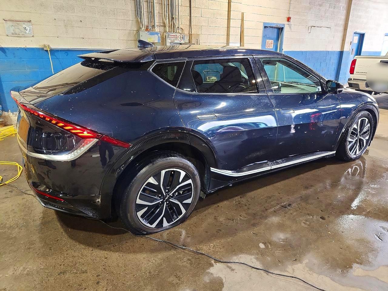 2023 KIA EV6 WIND — снимка 3