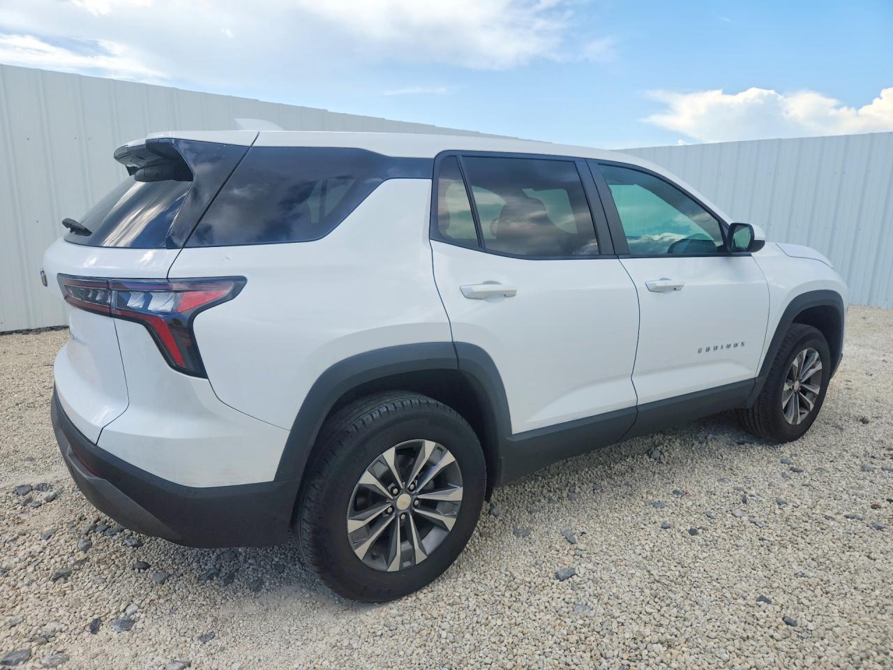 2025 CHEVROLET EQUINOX LT — снимка 3