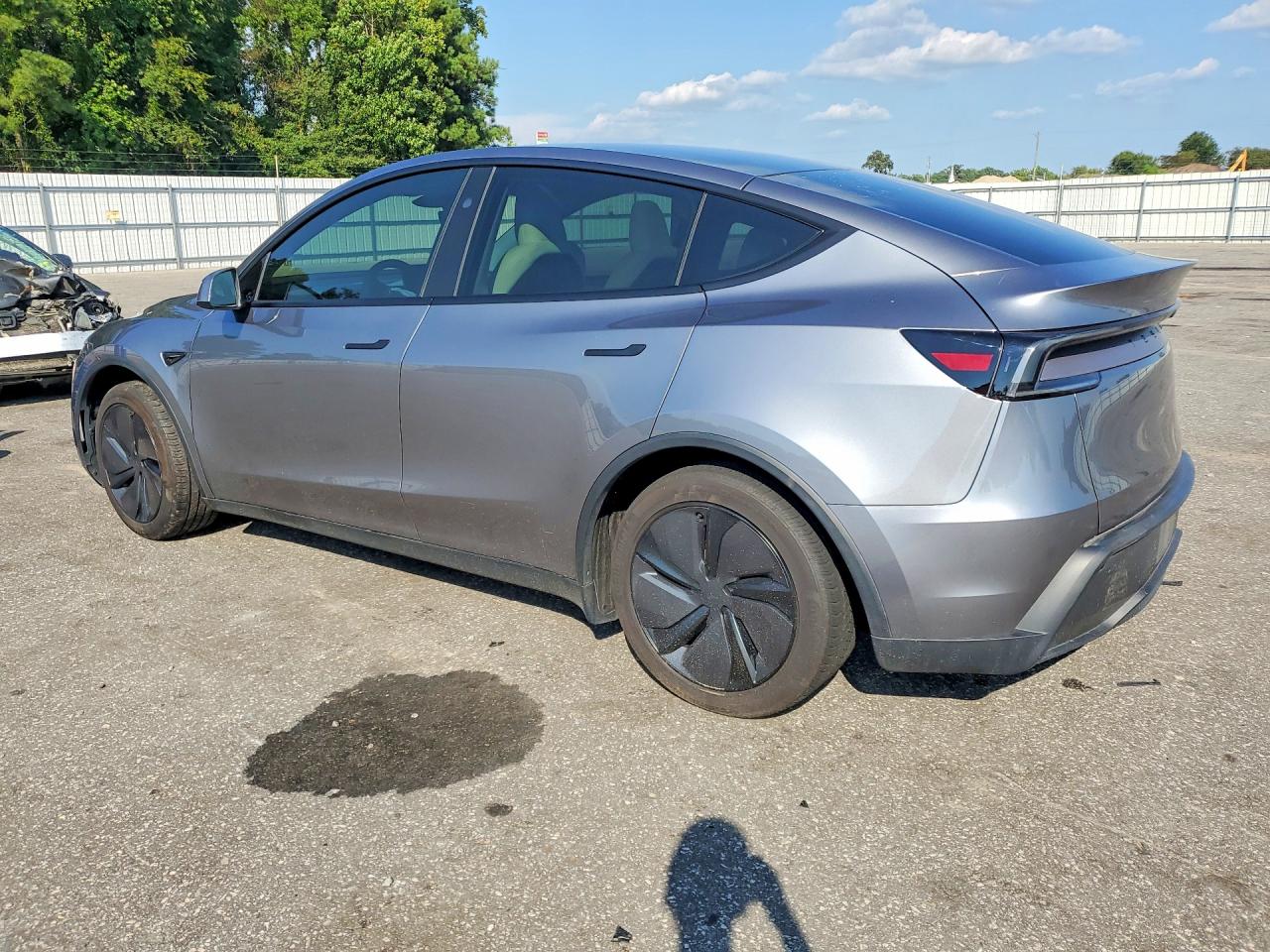 2026 TESLA MODEL Y — снимка 2