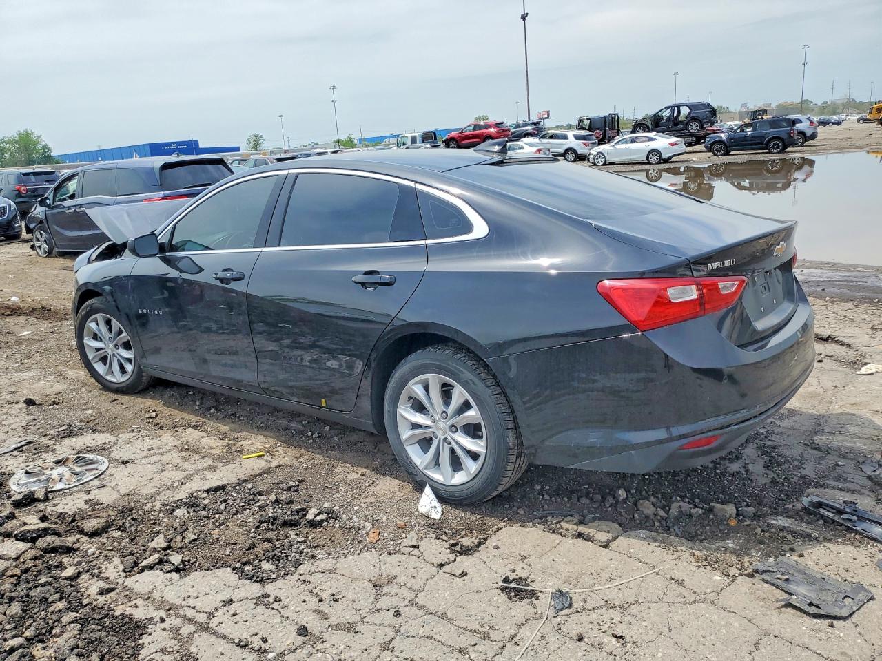 2024 CHEVROLET MALIBU LT — снимка 2