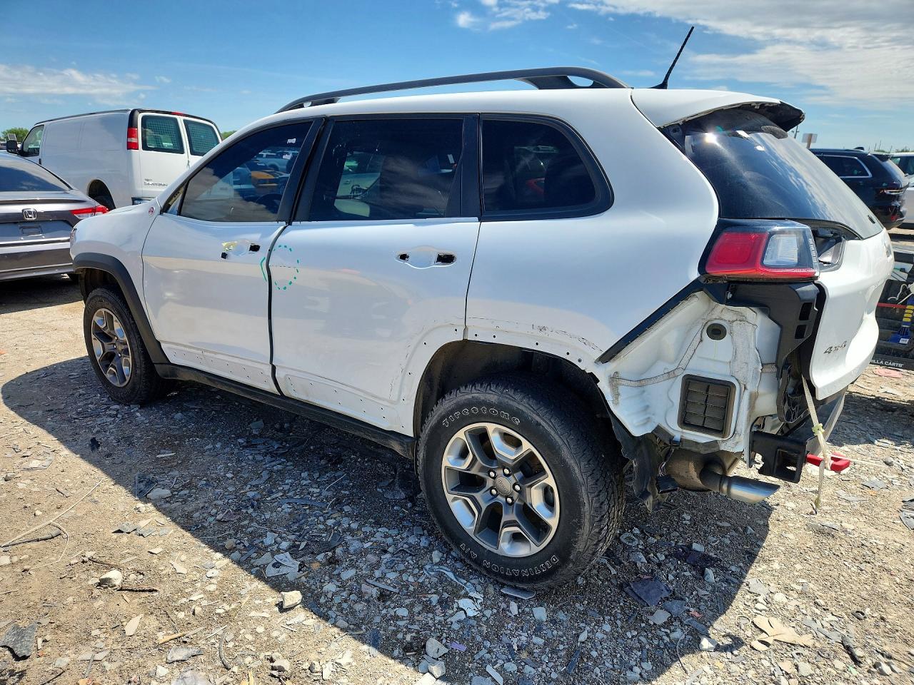 2019 JEEP CHEROKEE TRAILHAWK — снимка 2