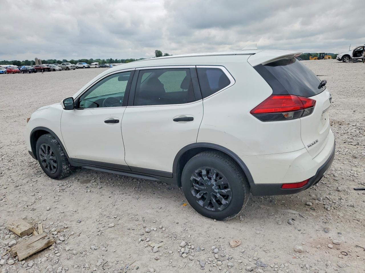 2017 NISSAN ROGUE S — снимка 2