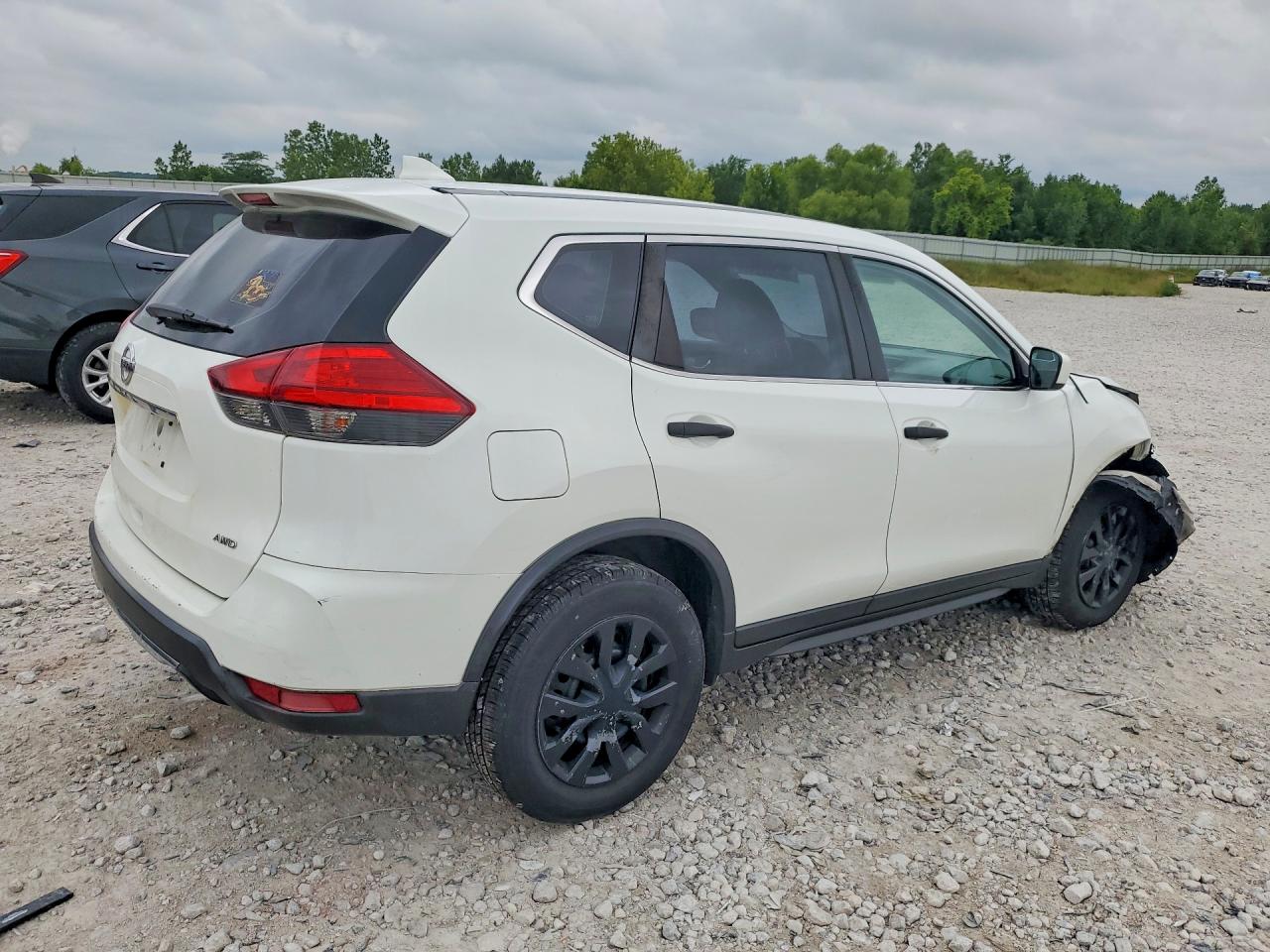 2017 NISSAN ROGUE S — снимка 3