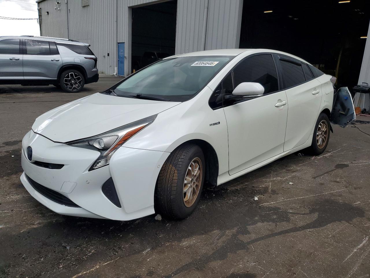 2018 TOYOTA PRIUS FOUR