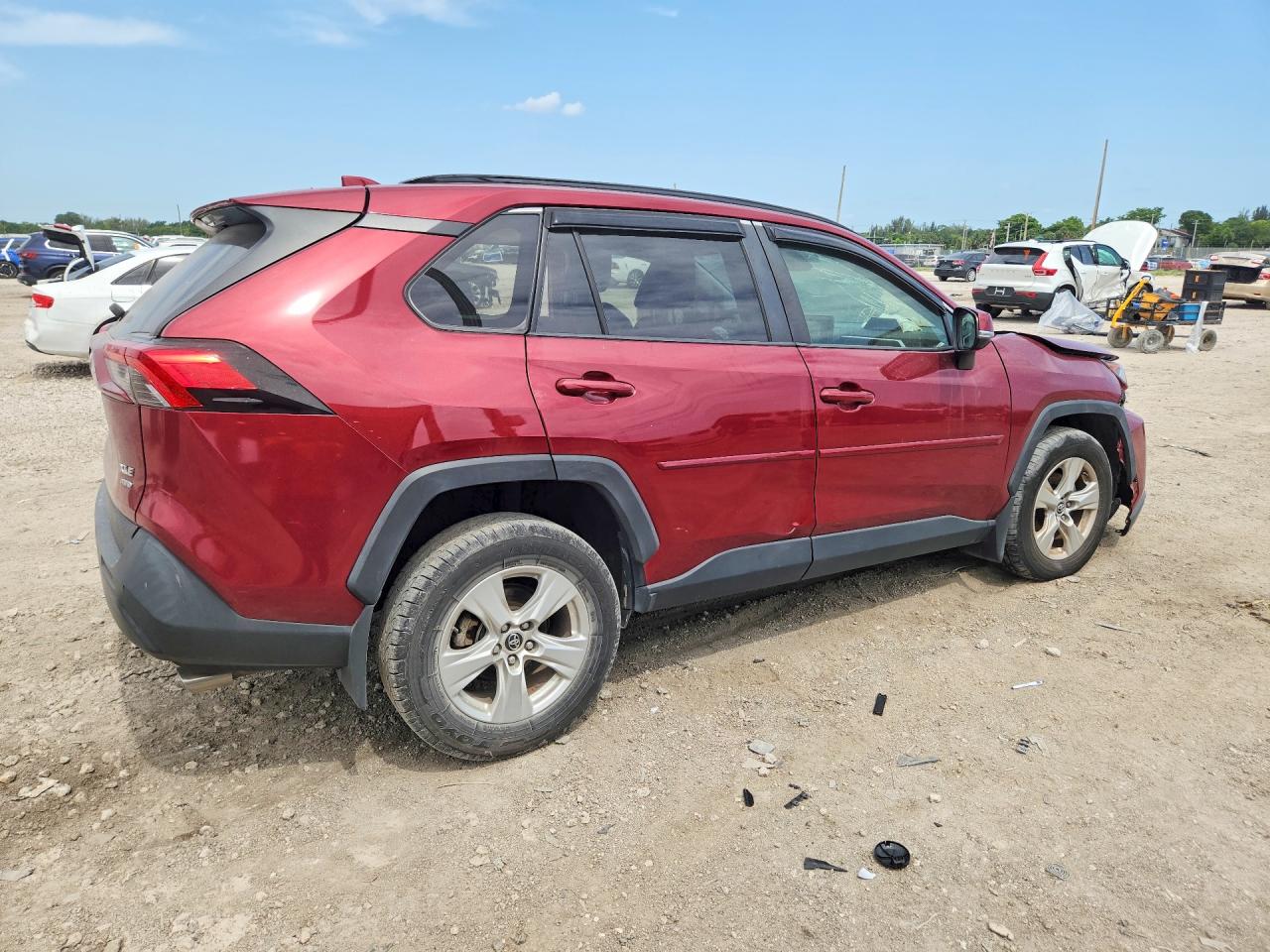 2019 TOYOTA RAV4 XLE — снимка 3