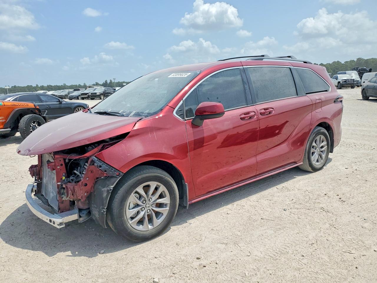 2025 TOYOTA SIENNA LE