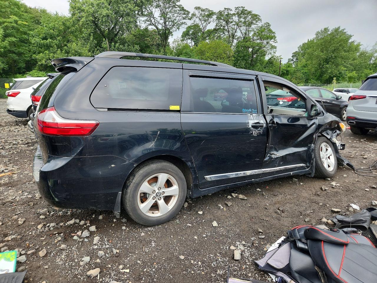2018 TOYOTA SIENNA LE — снимка 3
