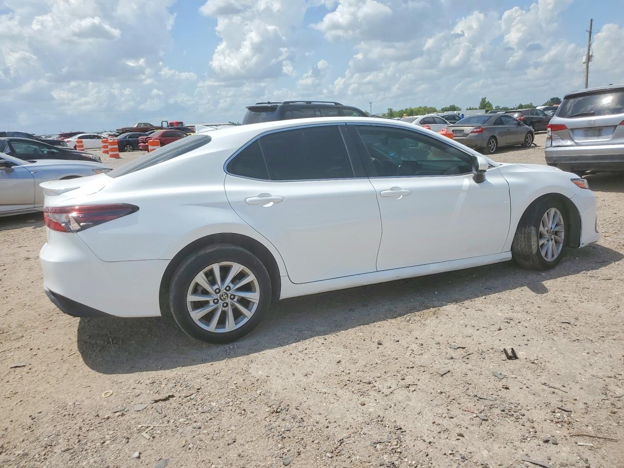 2022 TOYOTA CAMRY LE — снимка 3