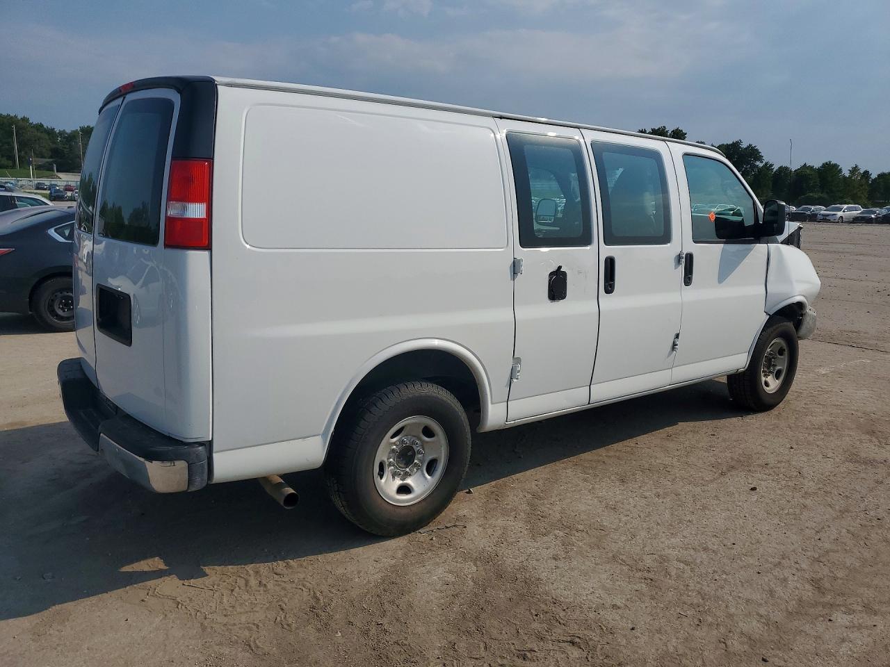 2020 CHEVROLET EXPRESS G2500 — снимка 3