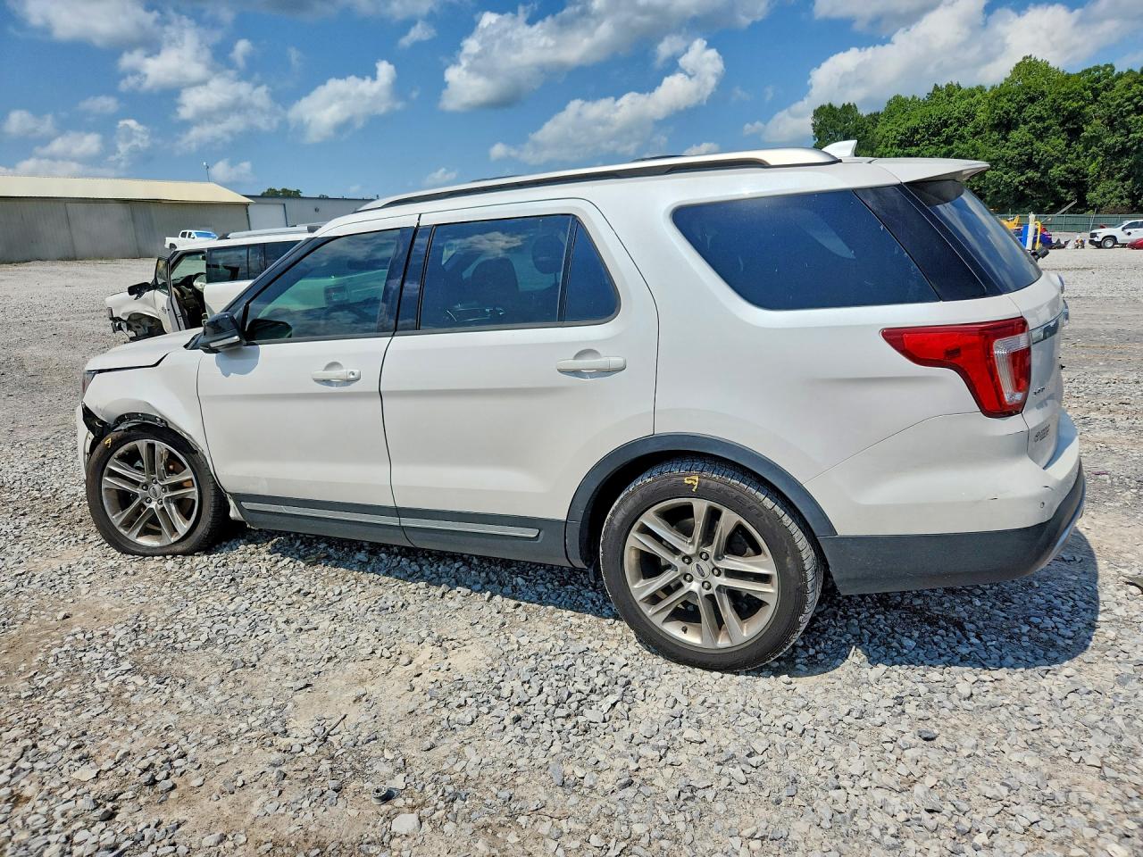 2019 FORD EXPLORER XLT — снимка 2